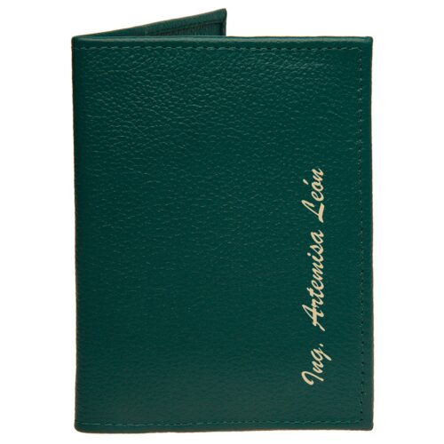 porta pasaporte verde personalizado con nombre