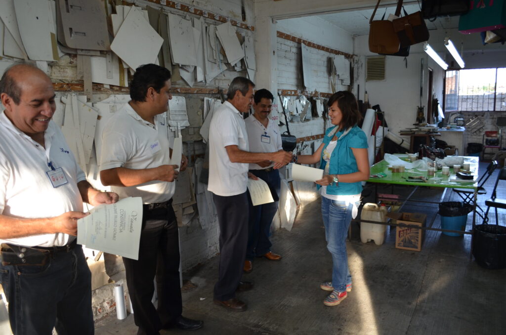 curso de marroquineria de bolsas